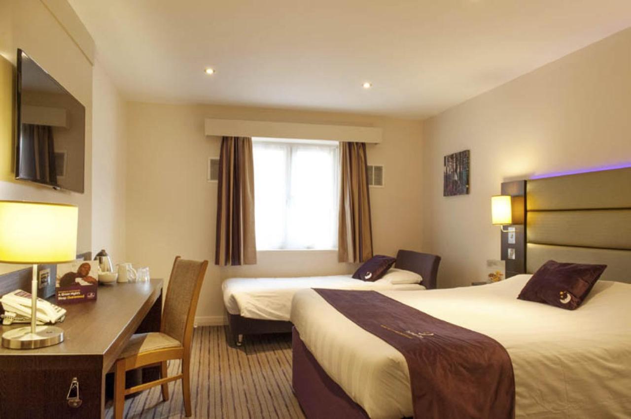 Premier Inn Guildford North - A3 Exterior foto
