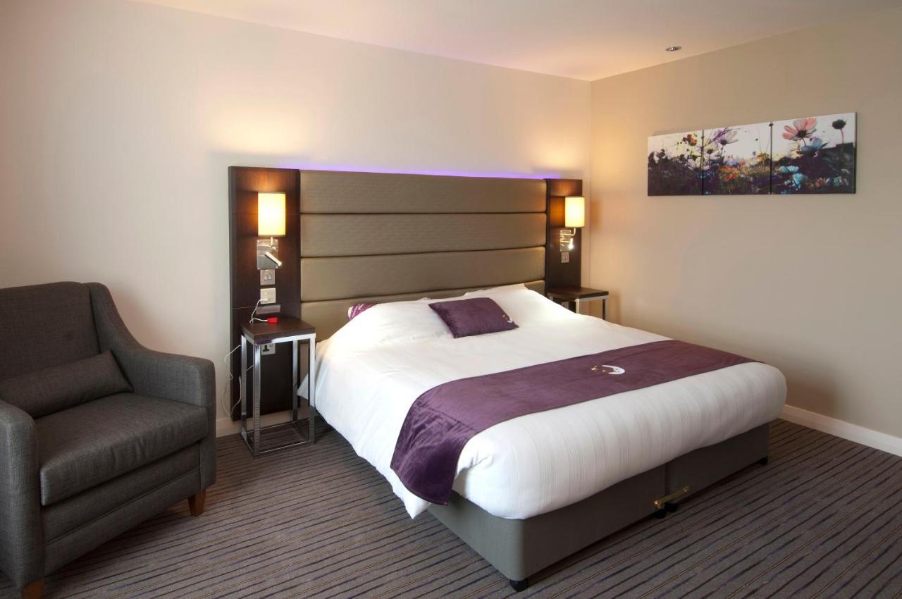 Premier Inn Guildford North - A3 Exterior foto
