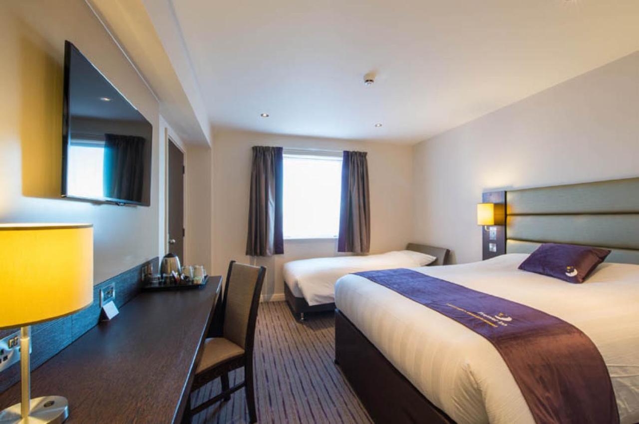 Premier Inn Guildford North - A3 Exterior foto
