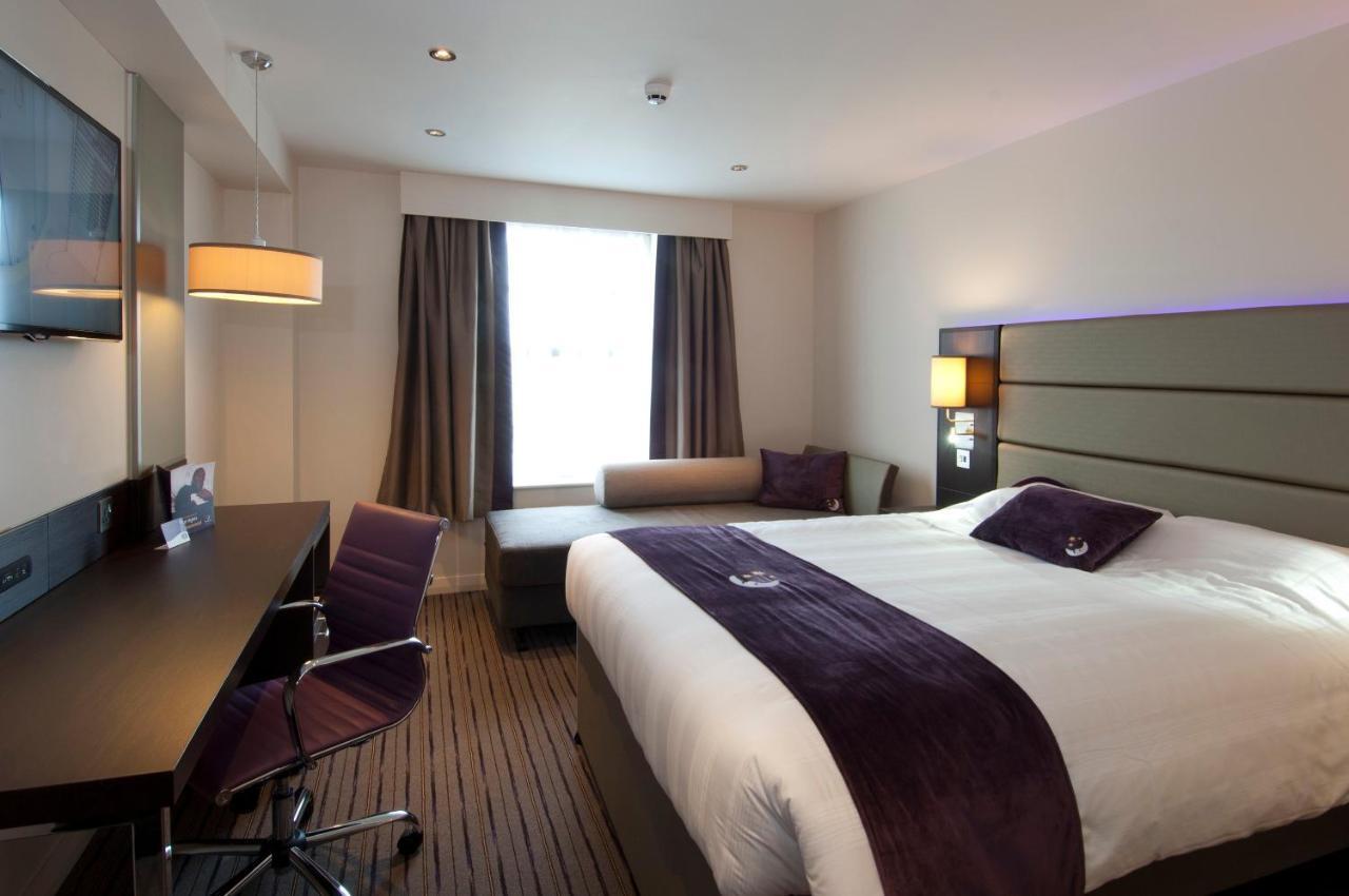 Premier Inn Guildford North - A3 Exterior foto